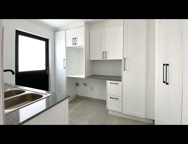 4 BEDROOM HOUSE FOR SALE IN ATLANTIC SANDS PRIVATE ESTATE